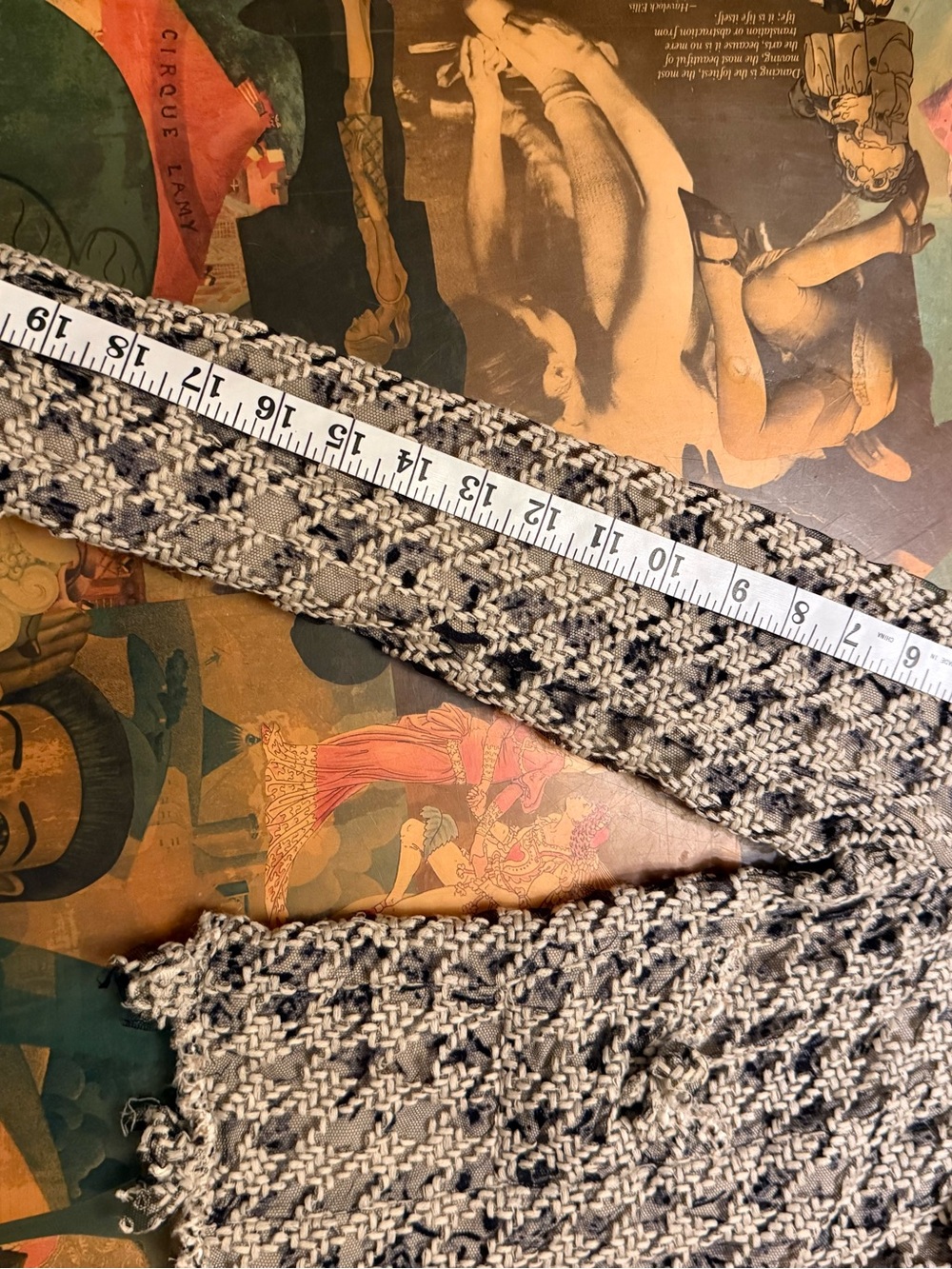 CHANEL Vintage Black & Beige Tweed Bouclé Jacket - Picture 12 of 15